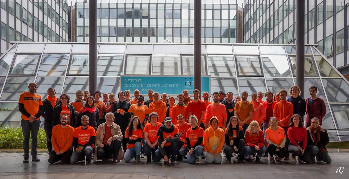 ISIR - Robotique (@isir_labo) on Twitter photo #OrangeTheWorld 🧡 | Ce lundi 25 novembre, les membres de <a href="/ISIR_labo/">ISIR - Robotique</a> ont porté fièrement la couleur orange, en soutien à la campagne annuelle <a href="/ONUFemmes/">ONU Femmes</a> contre la violence basée sur le genre envers les femmes et les filles🙅♀️
👉isir.upmc.fr/actualites/lis… #OrangeTheWorld 🧡 | Ce lundi 25 novembre, les membres de <a href="/ISIR_labo/">ISIR - Robotique</a> ont porté fièrement la couleur orange, en soutien à la campagne annuelle <a href="/ONUFemmes/">ONU Femmes</a> contre la violence basée sur le genre envers les femmes et les filles🙅♀️
👉isir.upmc.fr/actualites/lis…
