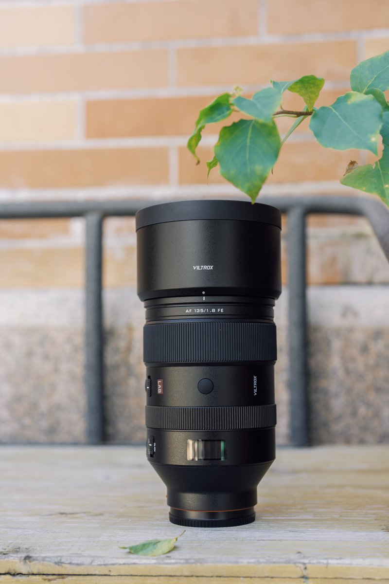ViltroxOfficial's tweet photo. AF 135mm F1.8 LAB FE has a dual floating focus design for precise and silent autofocus, making it ideal for capturing fleeting moments.
๐ท@/TimHsu
#Viltrox #viltroxlens #viltrox135lab #viltrox135mmf18 #vlitroxlab #sonyalpha #sonyphotography #Photography #videography https://t.co/UNTWX4xhrX