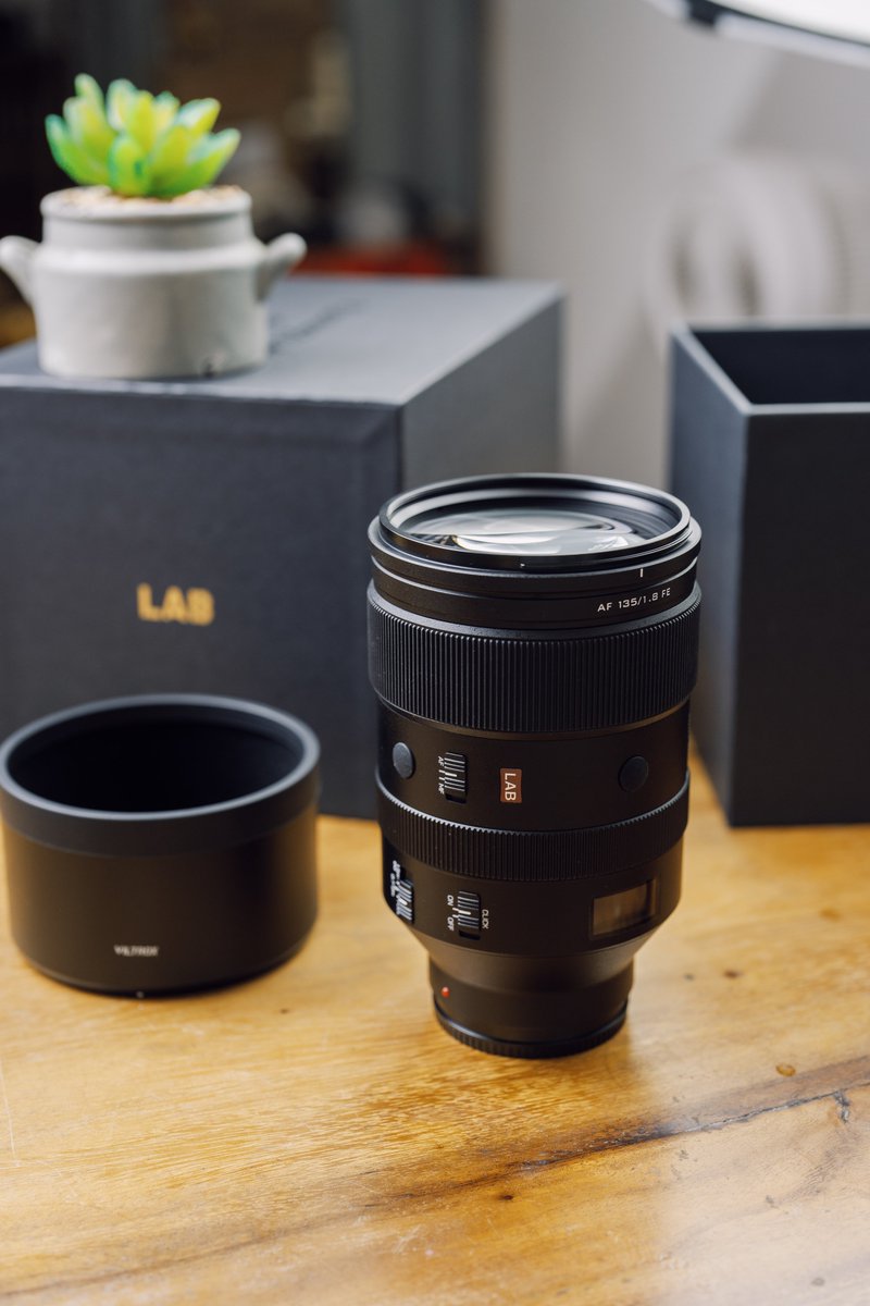 ViltroxOfficial's tweet photo. AF 135mm F1.8 LAB FE has a dual floating focus design for precise and silent autofocus, making it ideal for capturing fleeting moments.
๐ท@/TimHsu
#Viltrox #viltroxlens #viltrox135lab #viltrox135mmf18 #vlitroxlab #sonyalpha #sonyphotography #Photography #videography https://t.co/UNTWX4xhrX