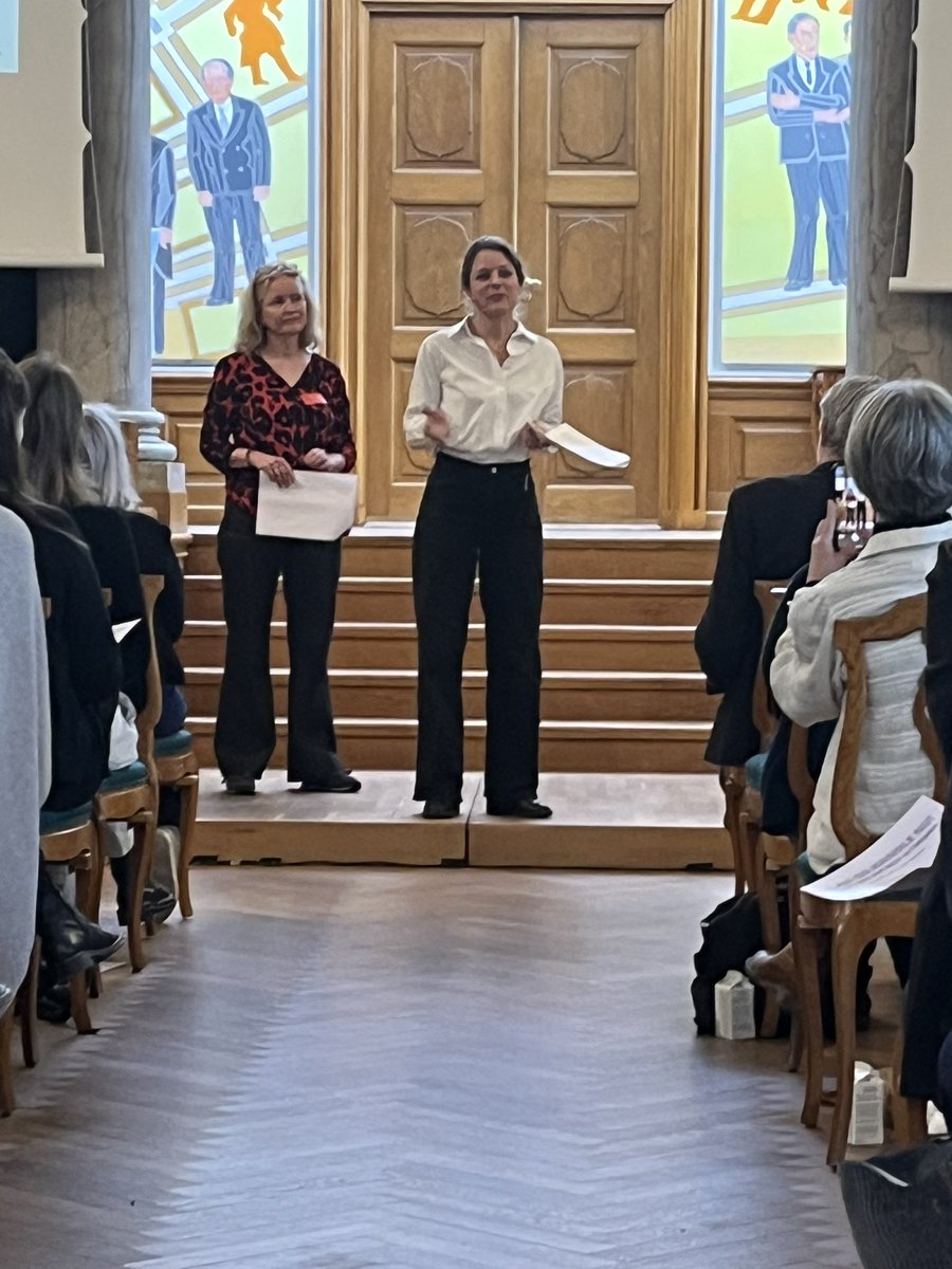 “Det er kun urealistisk at afskaffe børnefattigdom, hvis vi beslutter, at det er urealistisk,” siger vores generalsekretær Johanne Schmidt-Nielsen til konference på Christiansborg. #dkpol #børnifattigdomnejtak