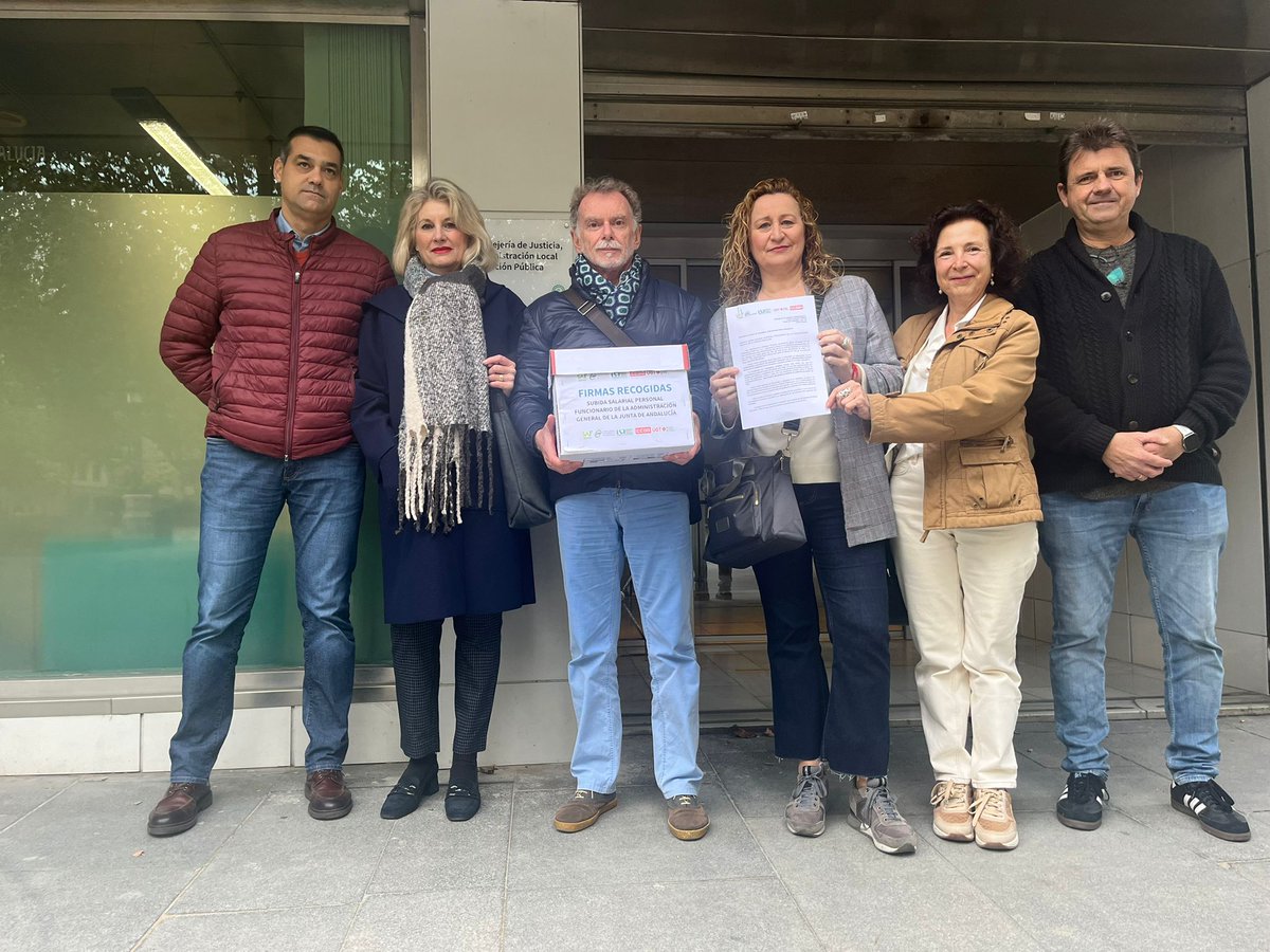 Saf_Andalucia's tweet photo. Todos los sindicatos unidos presentamos 10.000 firmas solicitando una actualización justa de las retribuciones.

Nos vemos a las 11:00 en las concentraciones de todas las provincias para decirles a @JuanMa_Moreno y @ja_nietob que no vamos a parar hasta conseguir igualdad en la recuperación retributiva💪🏻⚖️

Basta ya de ninguneos!!
