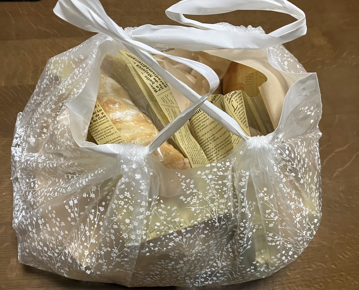 nishimak1's tweet photo. 新得町の方
新得町農協向かいのケーキ屋スワン
今日はパン祭りでした。
張り切って、パンを作り過ぎました。
パンがたくさん残りそうです。
今日は18:00くらいまで営業しています。
良かったら、よろしくお願いいたします。

#ケーキ屋スワン
#新得町
#パン
#ケーキ https://t.co/rE5BkpkLlj