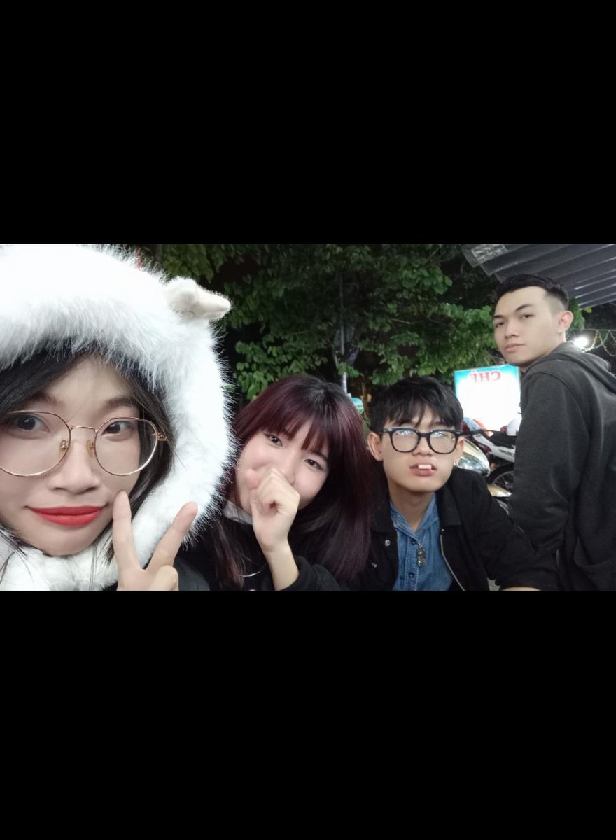 MinHy_00's tweet photo. Tôi yêu gió mát giữa núi và cánh diều trên quảng trường, con đường lúc nửa đêm và bát cháo vào buổi sáng, người đã đi xa không bao giờ quay đầu lại. https://t.co/tpm3SPlEDb