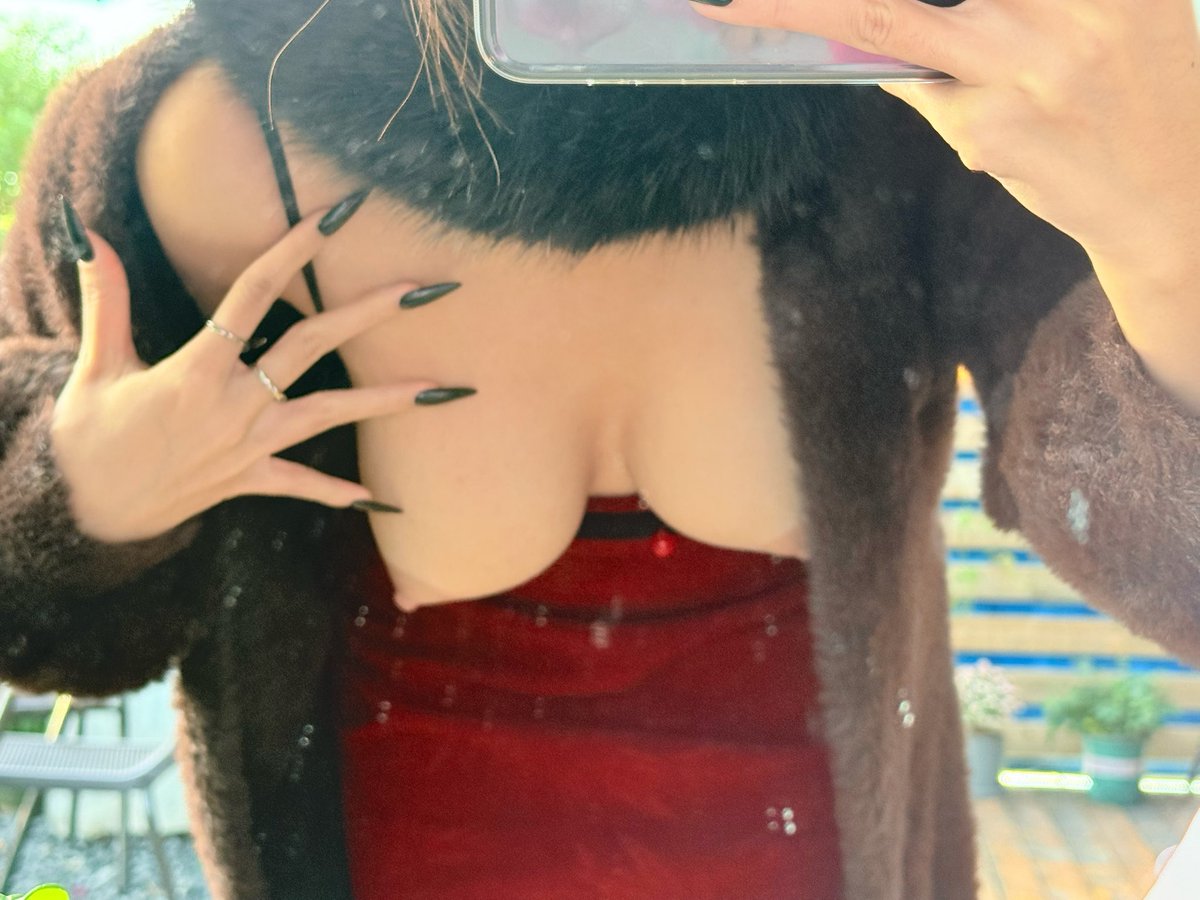 福利姬炉分享的黄推图片2 - 网红私拍内容