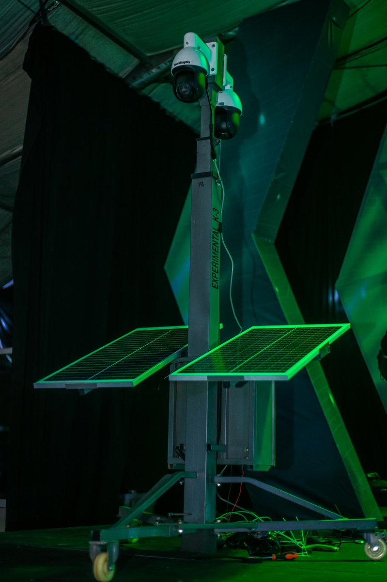 Terrahaptix's tweet image. On Saturday, we successfully hosted Africa’s largest drone conference with 1,000+ drone operators & reps from major industrial companies.
Showcasing our latest tech from Archer VTOL drone to the Duma ground drone. The endgame is to export African-made drones to the world🚀