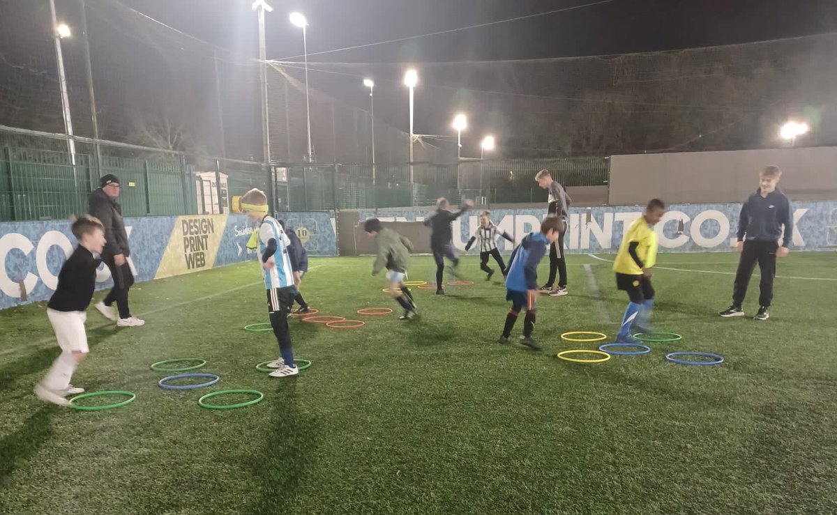 Our partners <a href="/Perfor4Sport/">Performance4Sport</a>  <a href="/Ultimate_Boxing/">Ultimate Boxing</a>  runs series of sessions this week to improve kids movement habits and footwork in lot's of fun , challenging and problem solving activities in football related context.
Learn more: bit.ly/49nQ5wa