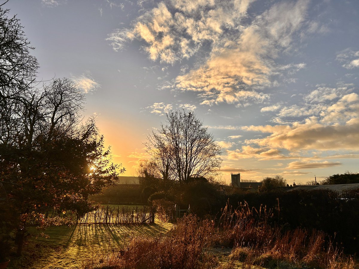 Yorkshire Wolds Weather tweet media