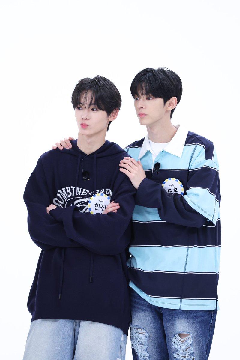 mbcplusm's tweet image. [주간아 선공개]
▪︎TWS▪︎

우리 무대의 막이 오르면🎆
📸naver.me/5T4EkqDu

_____
#주간아 #주간아이돌 #Weekly_idol
#TWS #투어스 #247WithUs
#Last_Bell
#마지막축제 #Last_Festival
#신유 #도훈 #영재 #한진 #지훈 #경민
@TWS_PLEDIS