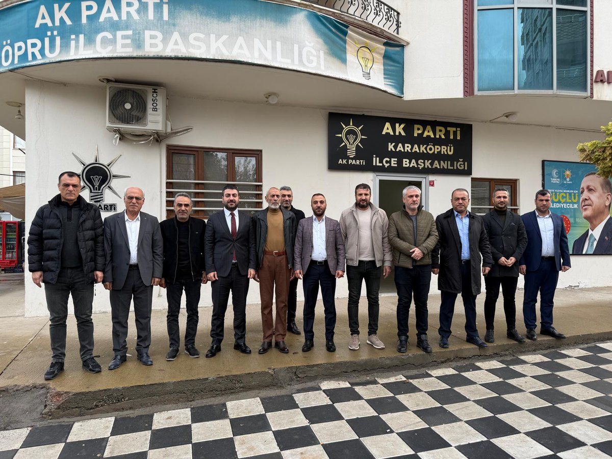 Karakopruak's tweet photo. Yeniden Refah Partisi Büyükşehir/Karaköprü Belediye Meclis Üyesi olan @OrhanKolsuzoglu  Ve Beraberindeki Heyet ;
İlçe Başkanımız @avorhancelik 'e Hayırlı Olsun Ziyaretinde Bulundu.Bu Nazik Ziyaretlerinden Ötürü Kendisine Teşekkür Ederiz.
@RTErdogan
@erkankandemir
@milhamigunbegi https://t.co/OGJOSFzI6R