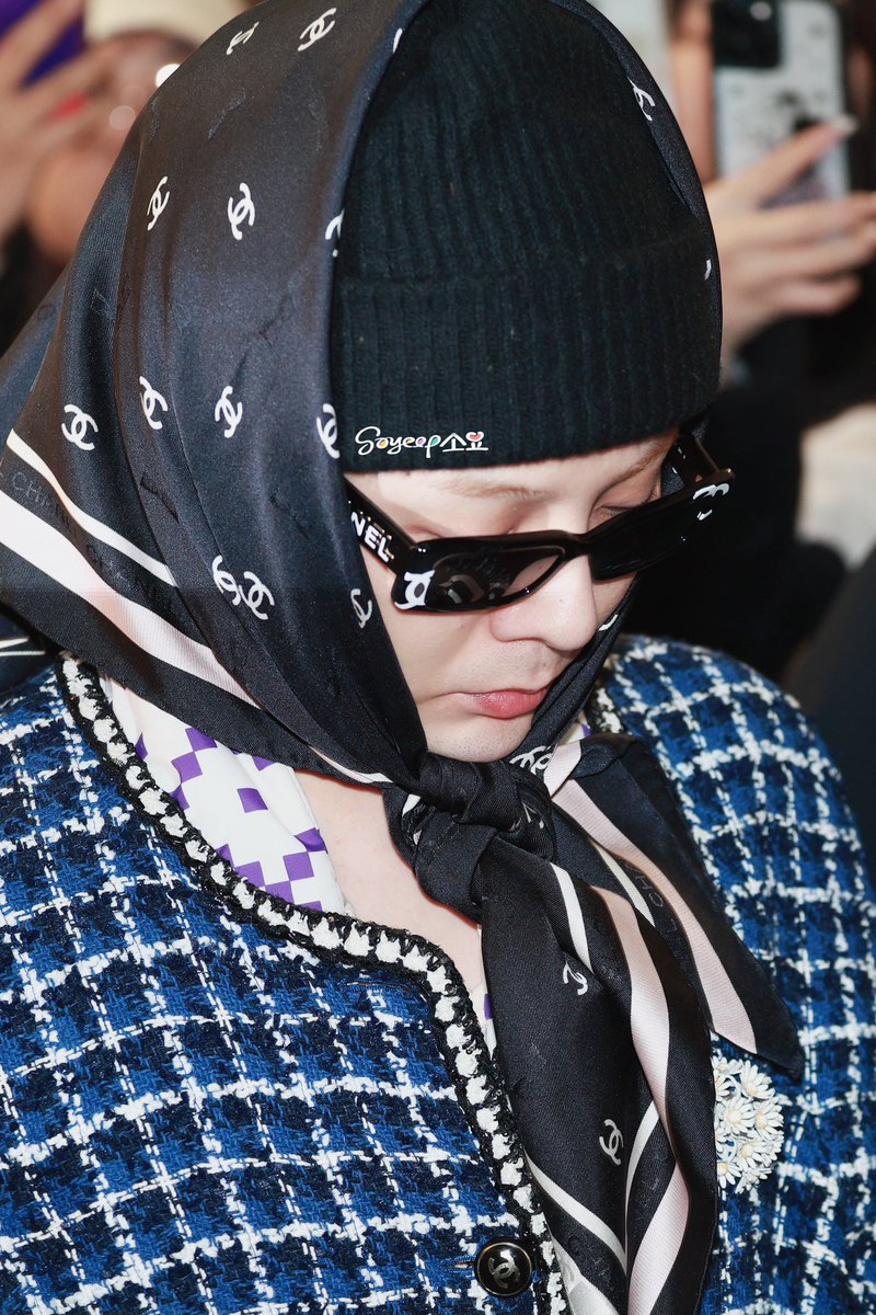 SOYEOP0818's tweet photo. 20241121 인천 ✈️ 오사카 출국

~ 。。。。。제가 올린 줄 알았어요.ㅠ

@IBGDRGN 

#GDRAGON #GD #KWONJIYONG #지드래곤 #지디 #권지용 #权志龙 https://t.co/rDWTvk9YWw
