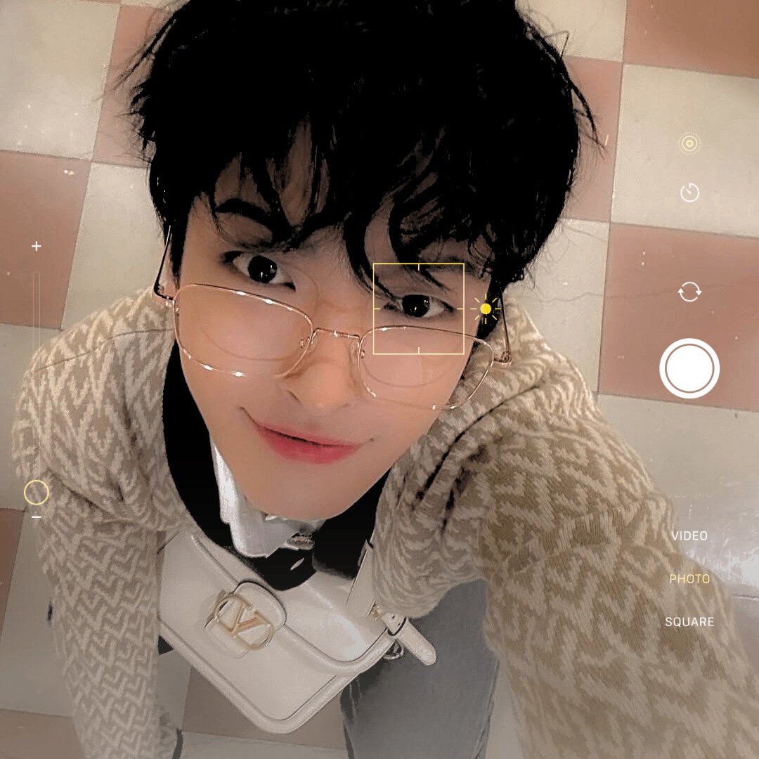 citrusization's tweet image. ⠀

               ❀͏͏ ⠀ ⎯⎯   DORIAN.
⠀⠀⠀⠀⠀⠀⠀oh seonggi, leader of HYDRA.⠀
⠀⠀⠀⠀⠀⠀⠀25, he/they, masc/neu terms
⠀⠀⠀⠀⠀⠀⠀lover of citrus and soft music
⠀⠀⠀⠀⠀⠀⠀rt4moots, rcbyi. citrus.crd.co

⠀