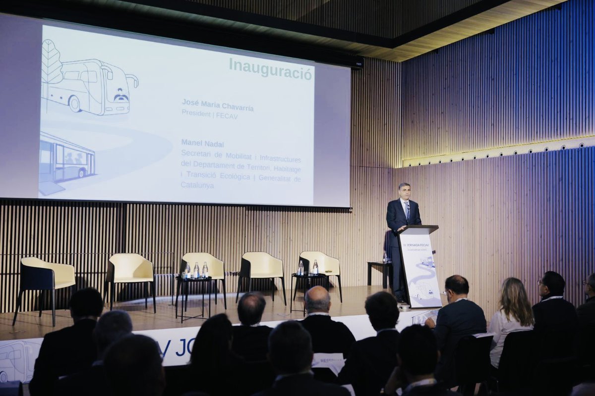 fecavbus's tweet photo. 🚍 Avui celebrem la IV Jornada FECAV!

📌 Autoritats
📌 3 taules de debat
📌 2 tech talk
📌 3 patrocinadors

#JornadaFECAV2024 #viatgemjunts https://t.co/ixXklV6IZf