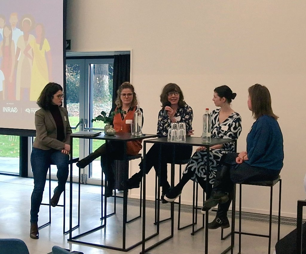 Discussion panel of our first session about microbiome and general health with Prof. Nele Brusselaers and the speakers of this 1st session