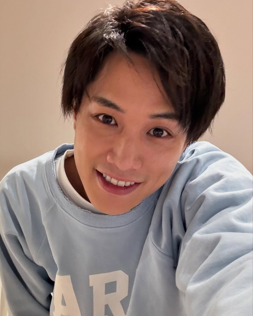 Nobu__B's tweet photo. 241126 IG

撮影終わり帰宅
みんなも1日お疲れ様でした

今日発表になりました
『サラリーマン金太郎【暁】編』　
完成披露のチケット抽選申し込みスタート

ストーリーにURL貼っておきまーす

新宿バルト9で18時30分〜です
みんな遊びにきてください！

めちゃくちゃ煽りの自撮りどうぞ https://t.co/Tw4BQsAhju