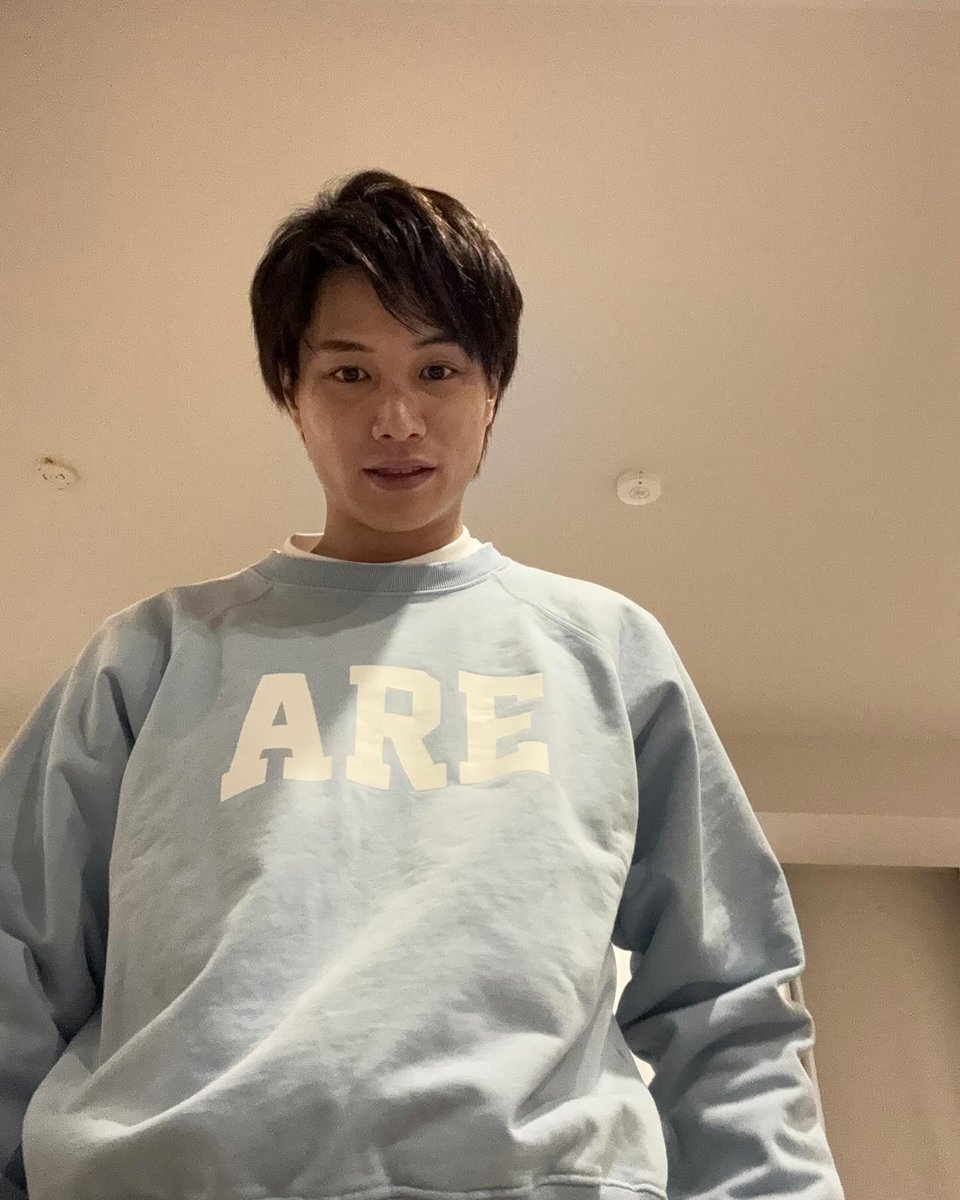 Nobu__B's tweet photo. 241126 IG

撮影終わり帰宅
みんなも1日お疲れ様でした

今日発表になりました
『サラリーマン金太郎【暁】編』　
完成披露のチケット抽選申し込みスタート

ストーリーにURL貼っておきまーす

新宿バルト9で18時30分〜です
みんな遊びにきてください！

めちゃくちゃ煽りの自撮りどうぞ https://t.co/Tw4BQsAhju