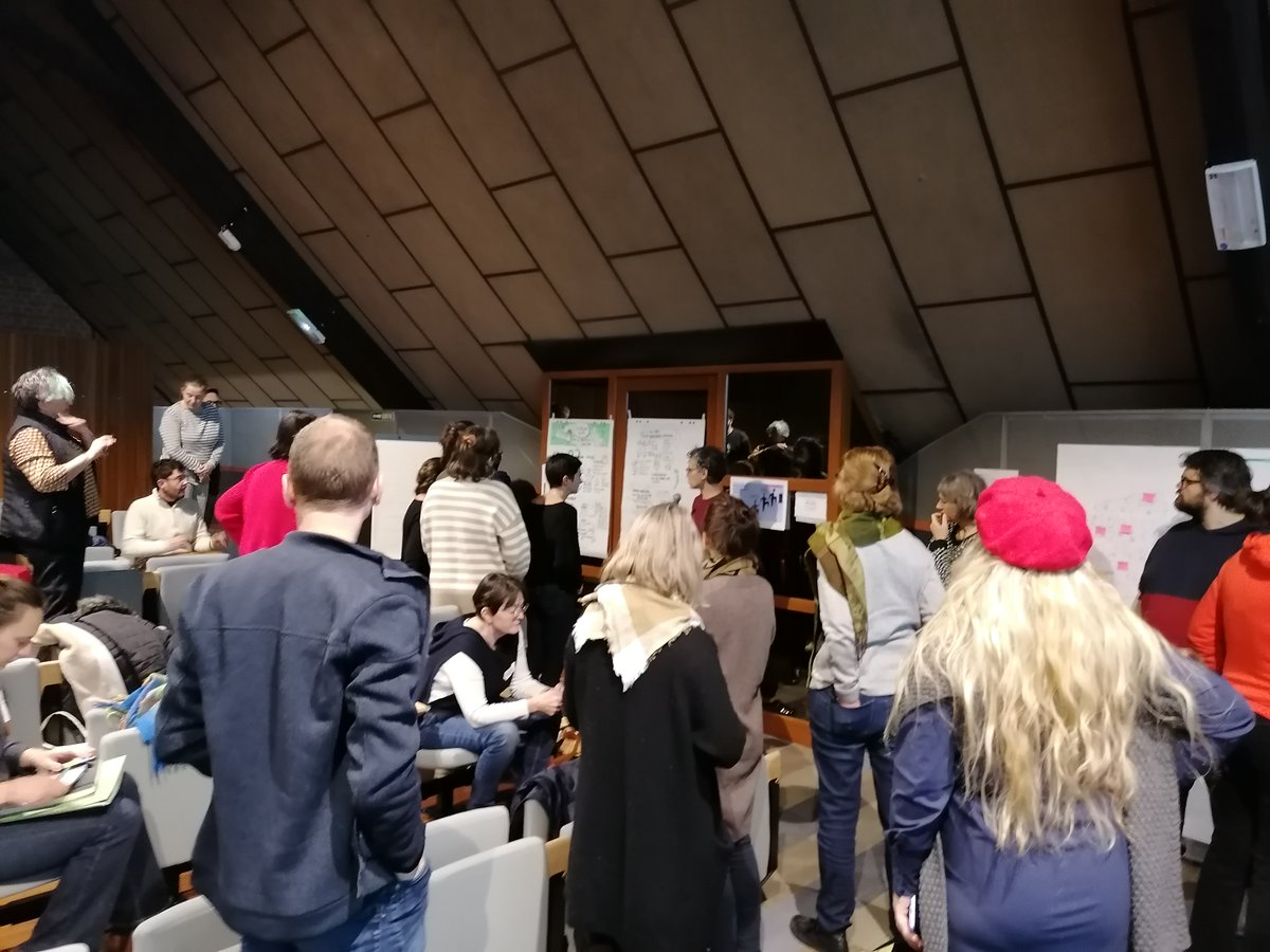 🤩2EME JOUR DU REGROUPEMENT REGIONAL "SCIENCES POUR TOUTES ET TOUS EN #hautsdefrance" ! #SPTT 👐
🗣️Ce matin, la quarantaine de participant.e.s échangent sur les formations et webinaires faits et sur ce qui a été dit hier via les facilitations graphiques de Solenn Bihan
#Inclusion