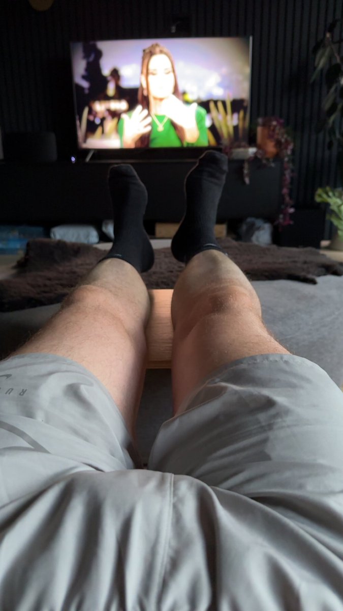 Penfoldfive's tweet photo. Guilty pleasures …. TV that is https://t.co/nrhgdWbxDM