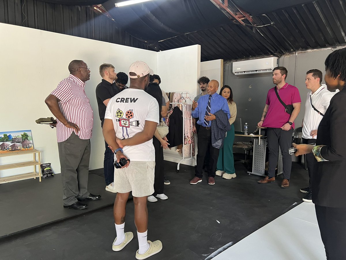 BoneBuzae's tweet photo. Thank you University of Texas at Dallas for coming to visit the Oniro House Digital Facility and letting me tell my story ❤️
 🇧🇼 🇺🇸 https://t.co/ZXwPsIZ2s8