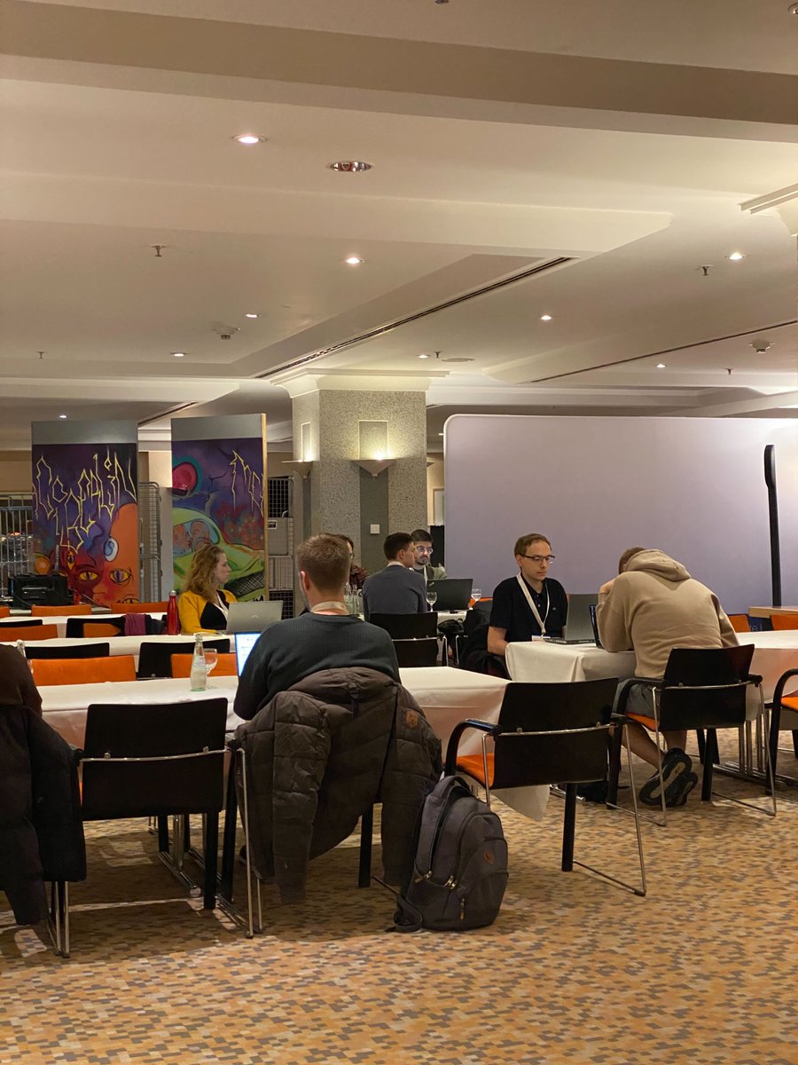 🤖 Live from ML Strategy Day! At MLcon Berlin 2024, Pieter Buteneers and Amit Bendor are guiding participants through the essentials of integrating LLMs like ChatGPT and Claude into their business strategies. 

#MLconBerlin #LLMs #AIstrategy #GenerativeAI
