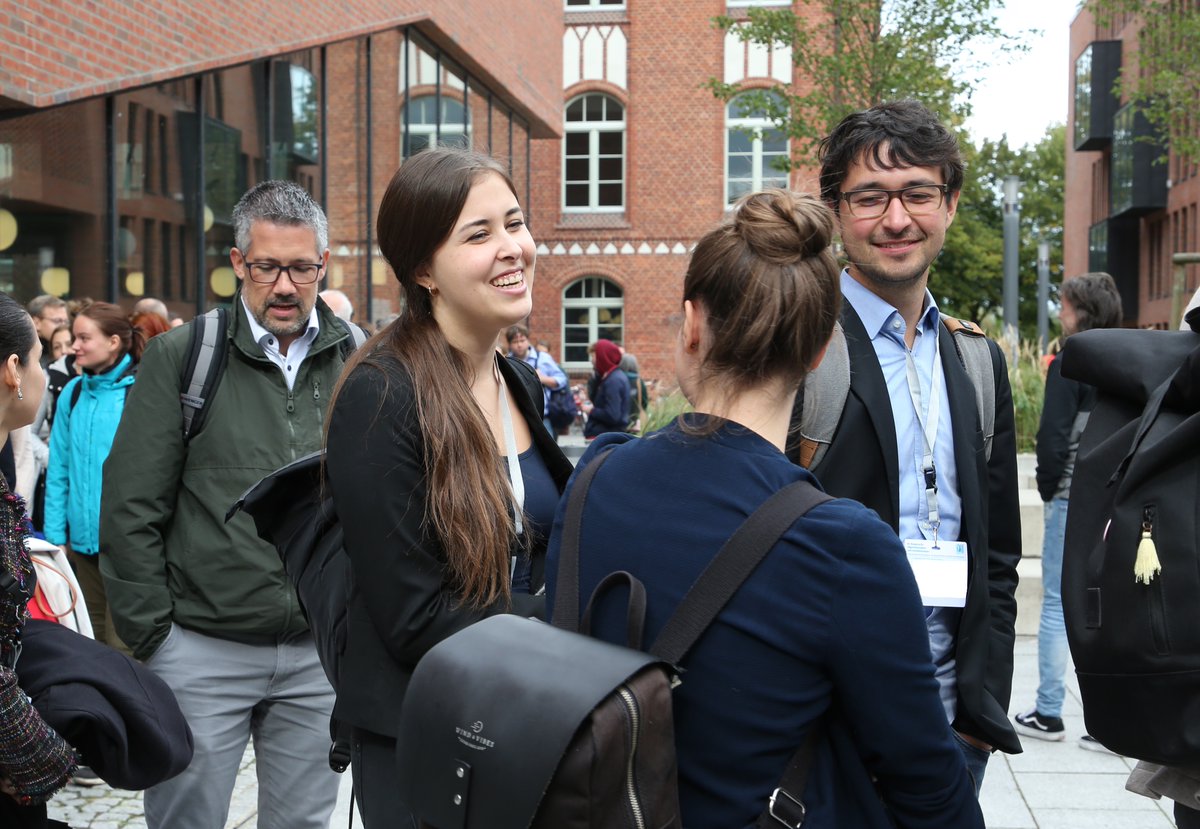 #DEGAM-Support für den allgemeinmedizinischen Nachwuchs: Mitglieder der „Jungen Allgemeinmedizin Deutschland“ (#JADE) können sich ab sofort auf Reise-Stipendien zu internationalen #Allgemeinmedizin-Kongressen für 2025 bewerben. Alle Infos: tinyurl.com/mrypd8wc