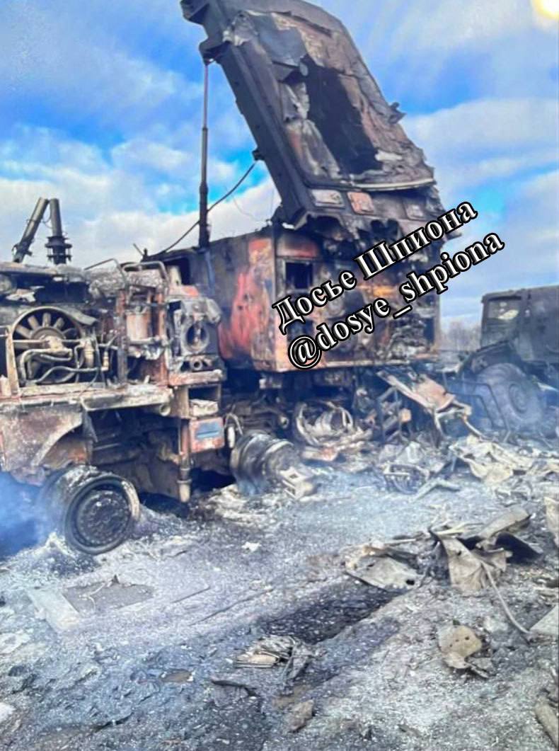 GaberYevgeniya's tweet image. #Ukrayna, Kursk bölgesindeki hava alanını #ATACMS ile vurdu. #S-400 sistemi imha edildi.