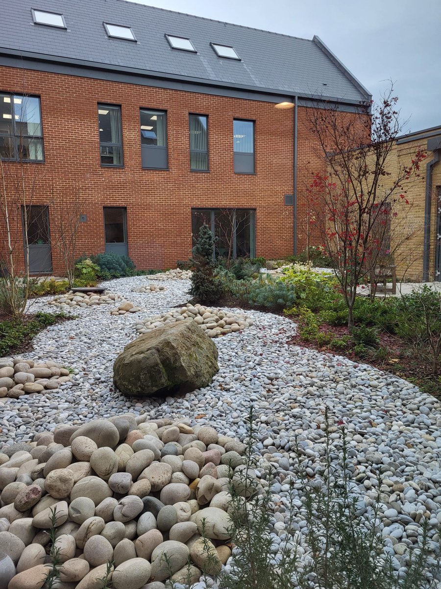 Jo, our Deputy Manager, spent a fabulous day with three of our dedicated volunteers and two amazing colleagues from @HW_Surrey, visiting @stchospice in Crawley. 💖 

🌟 We were pleased to be invited by the Executive Team for a joint Enter &amp; View visit. 🤝