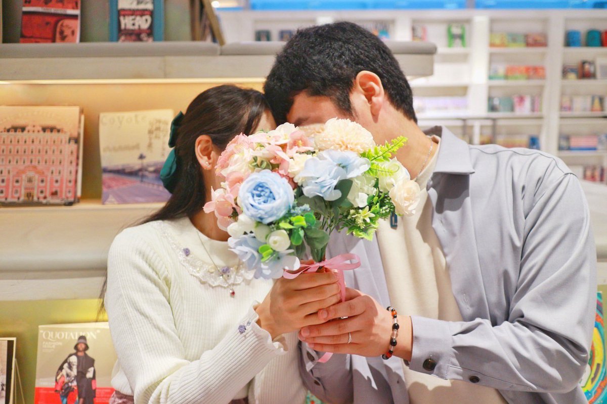 mana9972's tweet photo. 11月22日、ゆうきくんと結婚しました💐

付き合って約2年半。
同棲して約1年ちょっと。
ゆうきくんと居るととても心地よく、これからも一緒に居たいと思いました。

いい夫婦の日。いい夫婦になりたいです🌸 https://t.co/xBp8iDG6GI