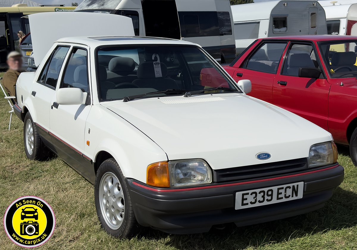 evo_uk's tweet photo. A fantastic selection of #RetroFord cars at the 2024 Festival of Transport #Hellingly, including the #FordEscort  #FordCortina #FordOrion and #FordCapri. https://t.co/ApIxnlOe9P