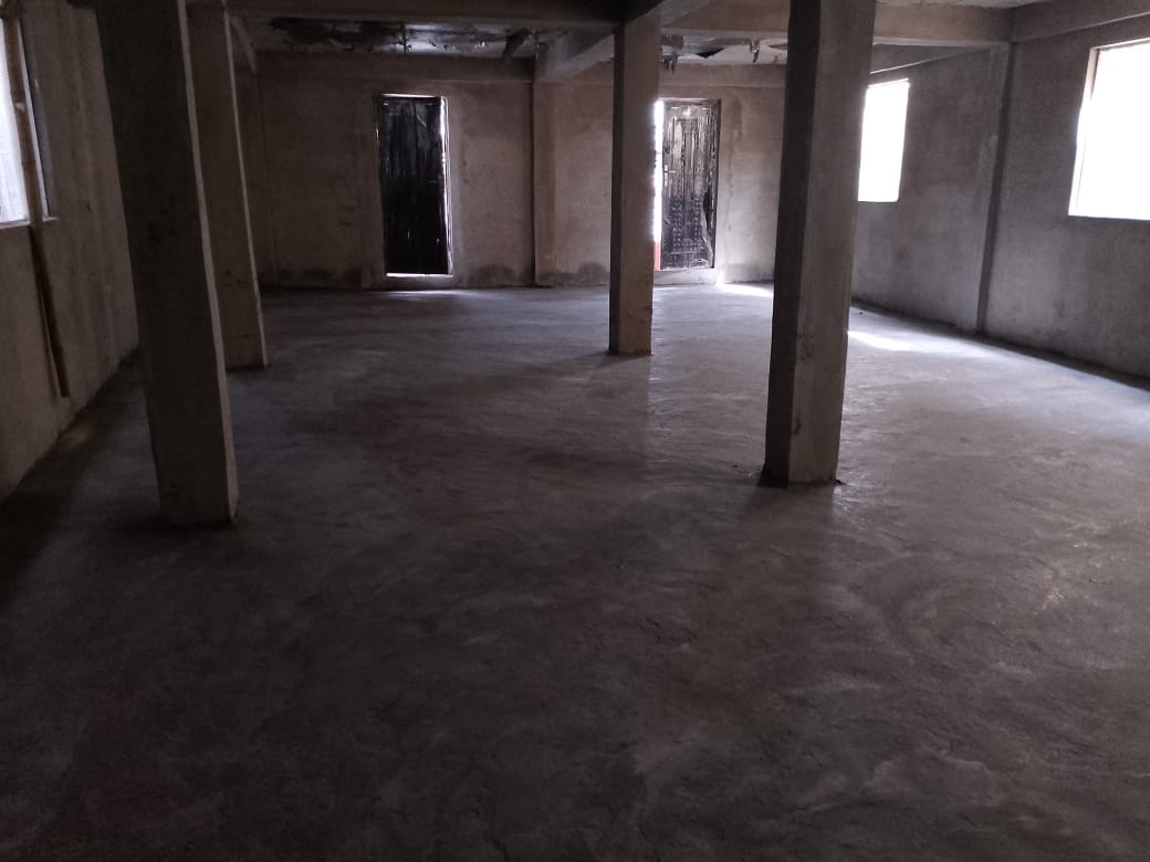 Realisticproj's tweet image. Finishing touches at Iga Idunganran, Lagos Island! 🎨 Our mixed-use building is taking shape with precise painting and floor screeding. Excellence at every stage!

📩 info@realisticprojects.com 🌐 realisticprojects.com
#RealisticProjects #ConstructionExcellence #LagosIsland