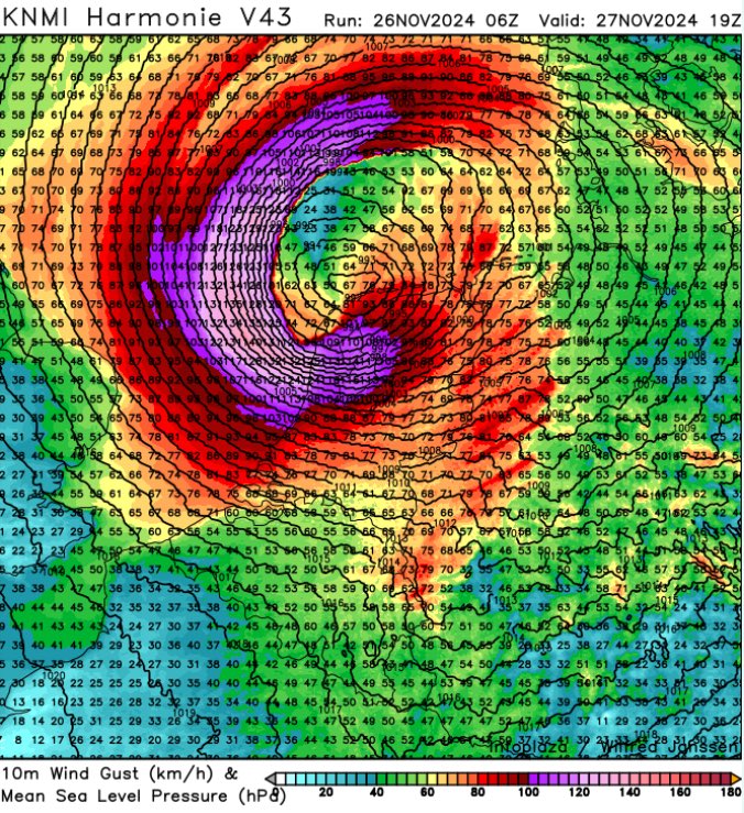Arjandeweerman's tweet photo. Onzekere “storm” verwachtingen voor morgen (woensdag). Er ontstaat een klein venijnig lagedrukgebied, waarbij cyclogenese voor flinke uitdieping kan zorgen. De exacte koers bepaalt dus of dat het met een sisser afloopt of dat het vooral aan de kust, tot storm komt.
#storm https://t.co/G1d2ydJFoQ