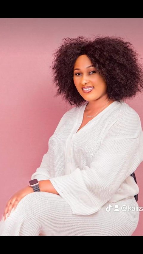 Happy birth day sweet sister.....