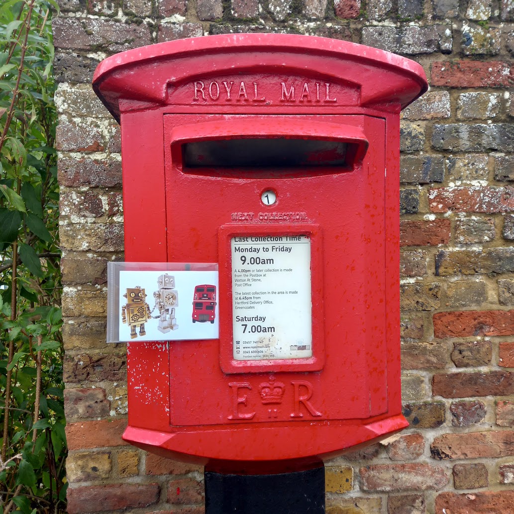 They live among us! Today, Bryan Benge's small art invasion takes to the streets of the UK for the Sets, Series and Ensembles exhibition. Watch out! Natalie Low is keeping tabs on their movements, read her story at collectconnect.blogspot.com/2024/11/bryan-…
<a href="/TheLondonGroup1/">The London Group</a>
#publicart #streetart
