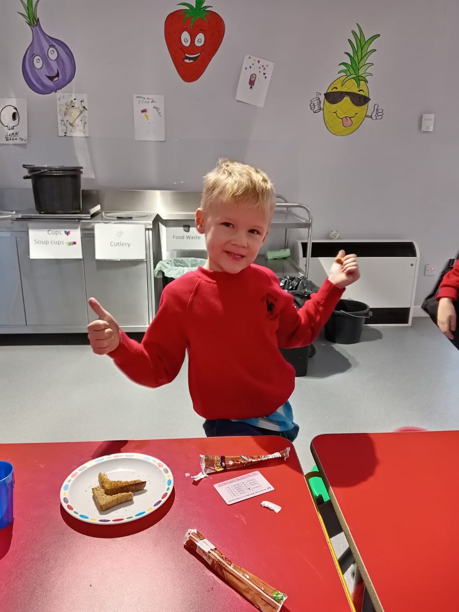 ICTFC_Community's tweet photo. 🍎🍇 Breakfast Club 🍇🍎

Delightful morning at @dalneigh_ps with the #ScottishFAExtraTime breakfast club! 

#ICTFC
#ICTSuppTrust
#ScotFANorth https://t.co/rUveyEmrcT