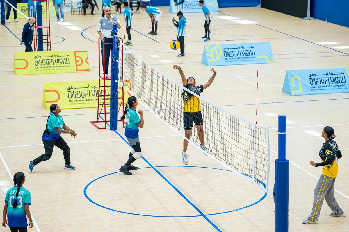 ADSchampions's tweet photo. Exciting moments from the volleyball finals at the Fatima Bint Mubarak Ladies Sports Academy! 🏐👏
#AbuDhabiSportsChamps https://t.co/4E9IFA43lt