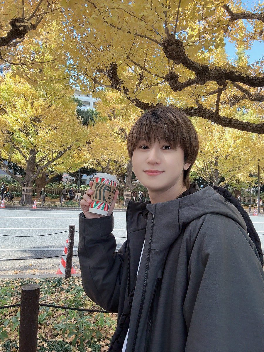 LiarMan511's tweet photo. 🍁 https://t.co/dvbeHduk9a