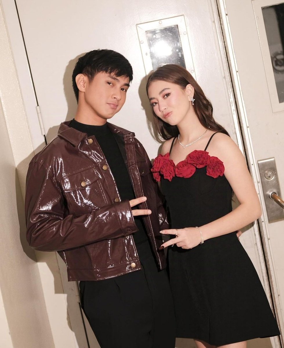 al1yosaurus's tweet photo. yes namam bagay so much mga mahal ko 🫶

pero nok yung kamay natin ang tapang, human belt yarn hahahaha https://t.co/LCgBe0G0Wi