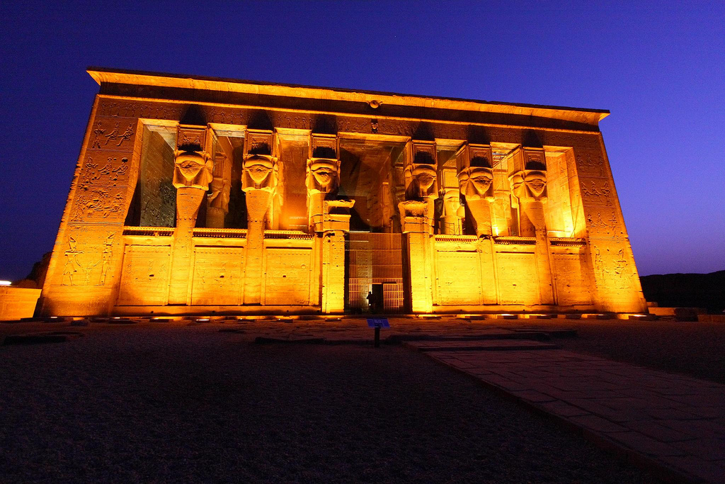 BokaPyramids's tweet photo. @elonmusk 🚀 might dream of Mars, but have you seen the Dendera Temple? 🇪🇬
A 2,000-year-old marvel, it’s proof humans have been crafting wonders long before rockets! 🏛✨Elon Knows a lot!
#Dendera #History #ElonMusk #Bokacoin https://t.co/dSGorLywRr