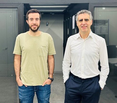 Josep Carreras Leukaemia Research Institute (IJC) (@carrerasijc) on Twitter photo 🚨A leap forward for basic and clinical research!
<a href="/ManelEsteller/">Manel Esteller</a> + JM Ribera labs just published at <a href="/LeukemiaJnl/">Leukemia Journal</a> the epigenetic profiles of hundreds of #Cancer-derived cell lines, linked to known anticancer drugs sensitivity.
Read the news piece here:
carrerasresearch.org/en/news/the-mo… 🚨A leap forward for basic and clinical research!
<a href="/ManelEsteller/">Manel Esteller</a> + JM Ribera labs just published at <a href="/LeukemiaJnl/">Leukemia Journal</a> the epigenetic profiles of hundreds of #Cancer-derived cell lines, linked to known anticancer drugs sensitivity.
Read the news piece here:
carrerasresearch.org/en/news/the-mo…