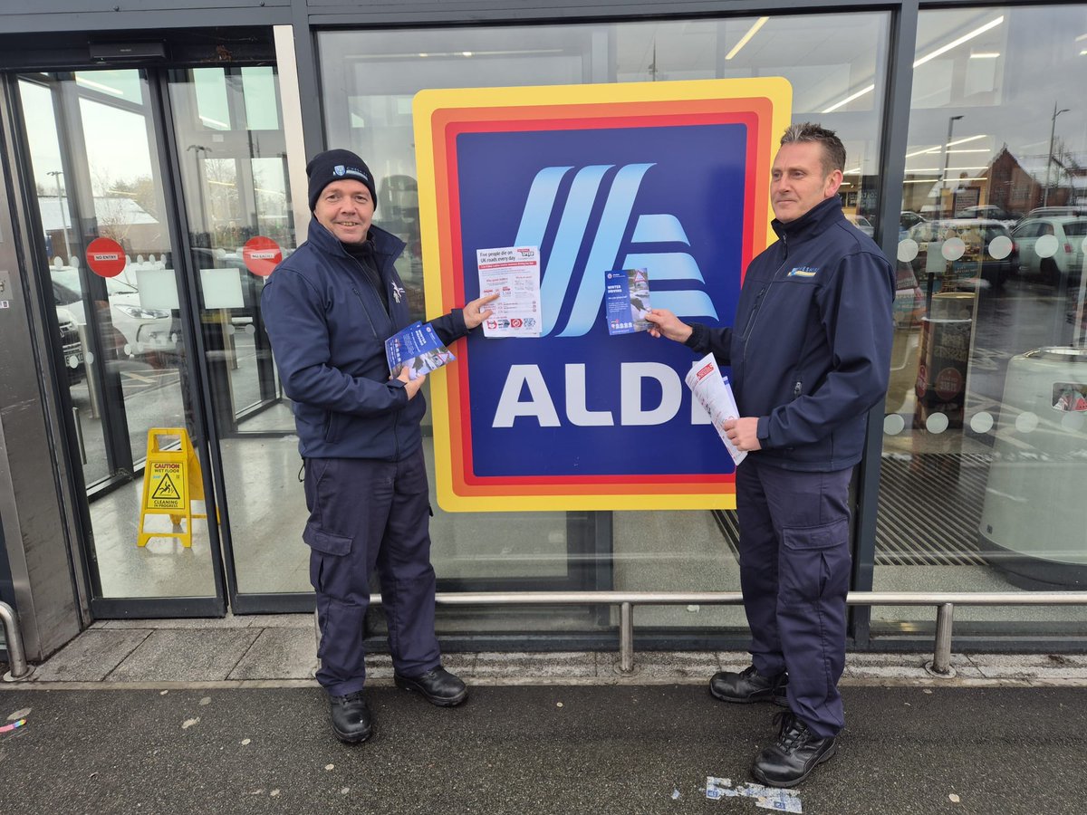 Last week the crew were at Aldi and Mid Cheshire College offering road safety advice covering areas such as drink driving and winter driving safety advice. Head over too orlo.uk/VApMV for some more road safety information. 🚗