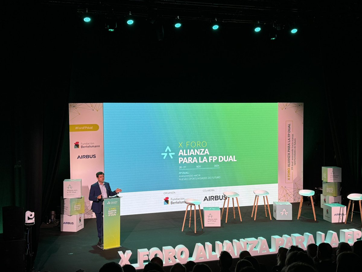 FSIEAndalucia's tweet photo. FSIE Andalucía asiste al X Foro Alianza para la FP Dual que se celebra en Sevilla los días 26 y 27 de noviembre y que lleva por lema: “avanzando hacia nuevas oportunidades de futuro”. #ForoFPdual #FSIEdedicadosAti #FP @FBertelsmann #masFSIE https://t.co/5G9Vh4PfI9