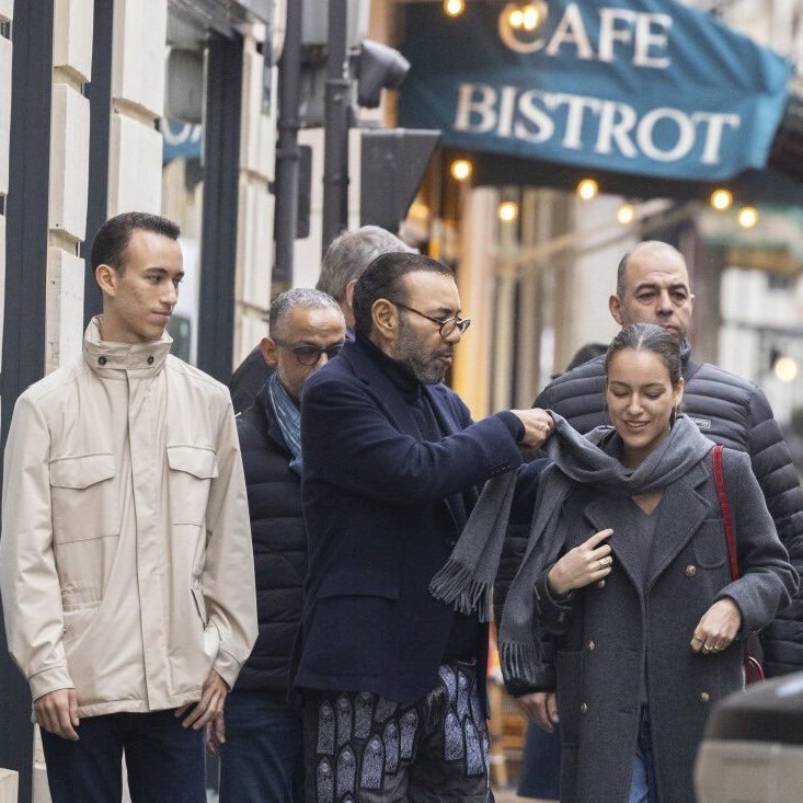 God bless his majesty and the royal family ❤️