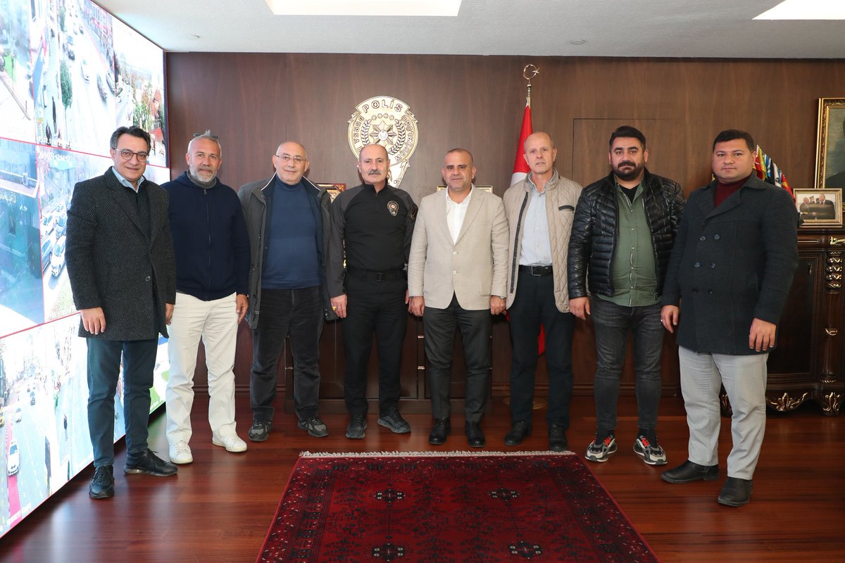 Mustafa Gönden tweet media