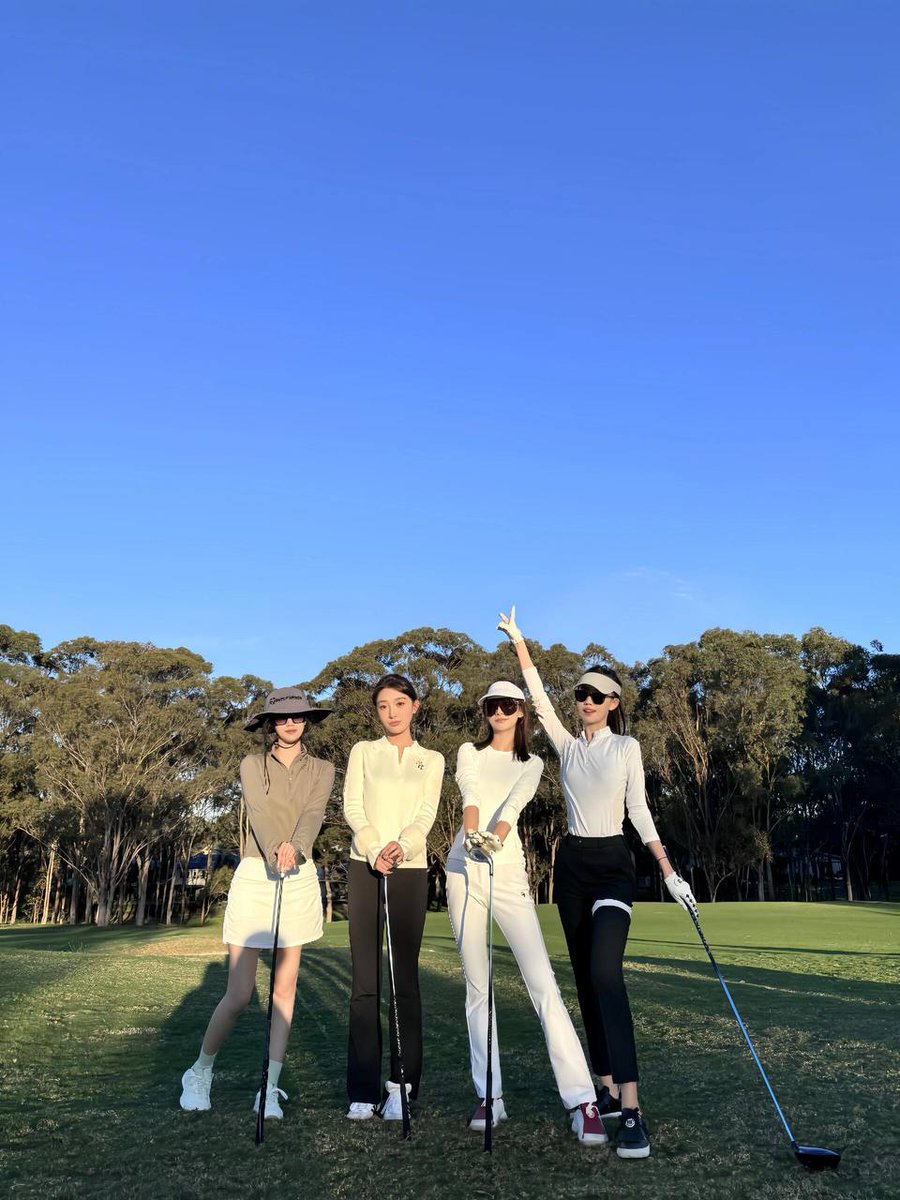 "Enjoy the sunshine and friendship between swings." 🌞⛳️