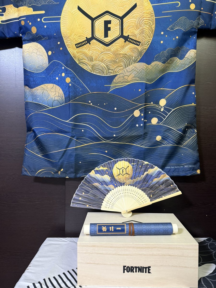 codeplay1929's tweet image. 🪭 Itens da cultura japonesa enviados como teasers do Capítulo 6: Temporada 1 — Caçada

• Kimono com o logo do Capítulo 6: Temporada 1 
• Camiseta, Pergaminho e Caixa com o logo 
• Leque com o logo do Capítulo 6

#Fortnite | #FortniteCaçada