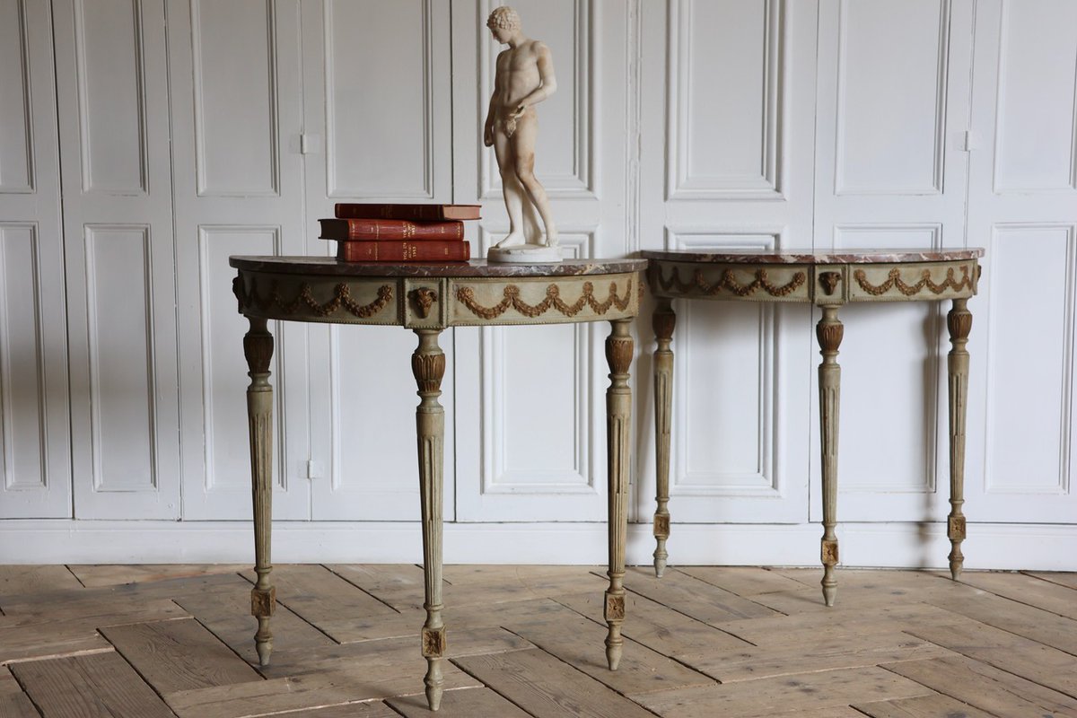 BrownriggUK's tweet image. Elegant Pair of Early 20th Century Italian Painted Console Tables

tinyurl.com/y9z84c3z

#consoletable #antiqueconsoletable #pairoftable #paintedfurniture #antique #furniture