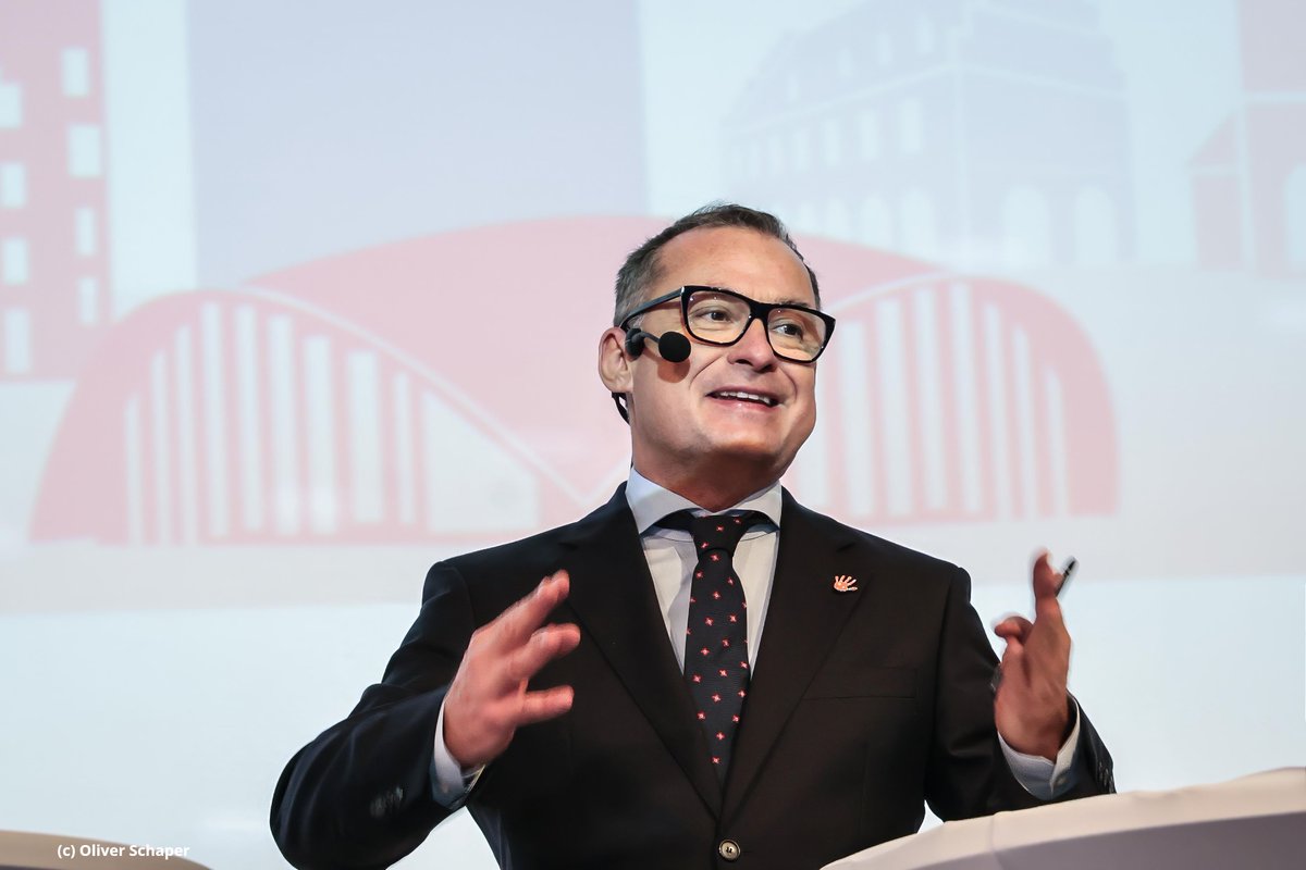 "Wir sind überzeugt, dass wir auch mit den niedrigeren Zinsen unser Inflationsziel von 2 Prozent bald und dauerhaft erreichen", so der Bundesbankpräsident #JoachimNagel in seiner Rede bei der <a href="/sparkasse/">Sparkasse</a> Dortmund. @ISM_Hochschule 

👉  bundesbank.de/content/942400 #Löhne #Finanzierung