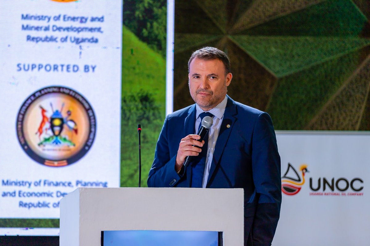 uiogs1's tweet photo. ⁦@EACOP_⁩ incoming Managing Director, Guillaume Dulout, delivering a keynote speech on the updates of the Tilenga project, recruitment and trainings with universities within the region. 

#UIOGS2024 #energysector #oilandgas https://t.co/SqI1VjEBTI