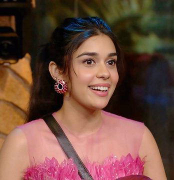 MohnotAbhinav's tweet photo. Whom do you support ?

Like for #ChahatPandey
Retweet for #EishaSingh
#BiggBoss18  #BB18  #BiggBoss https://t.co/WYTbGi4pO0