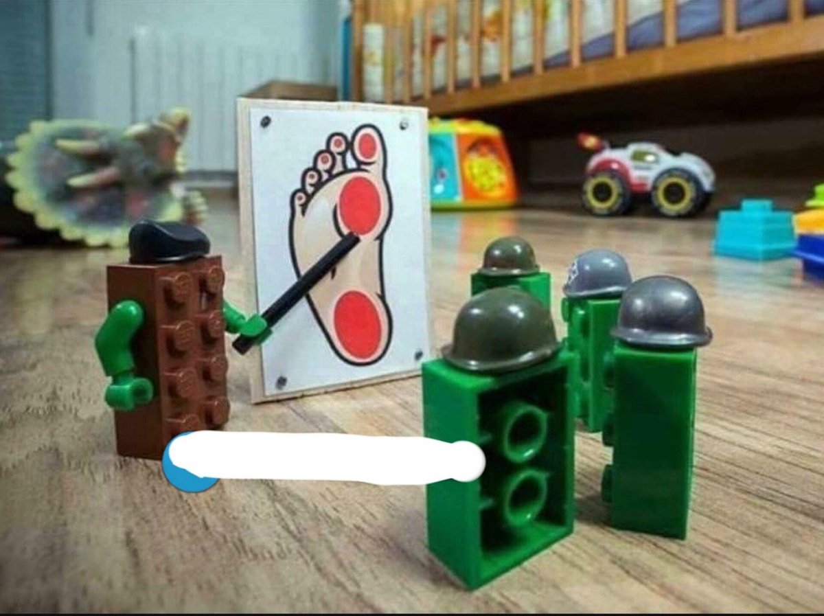 پس این خونه‌سازی ها آموزش میدیدن که انقد بدجا بودن همشون😂😂😂😂