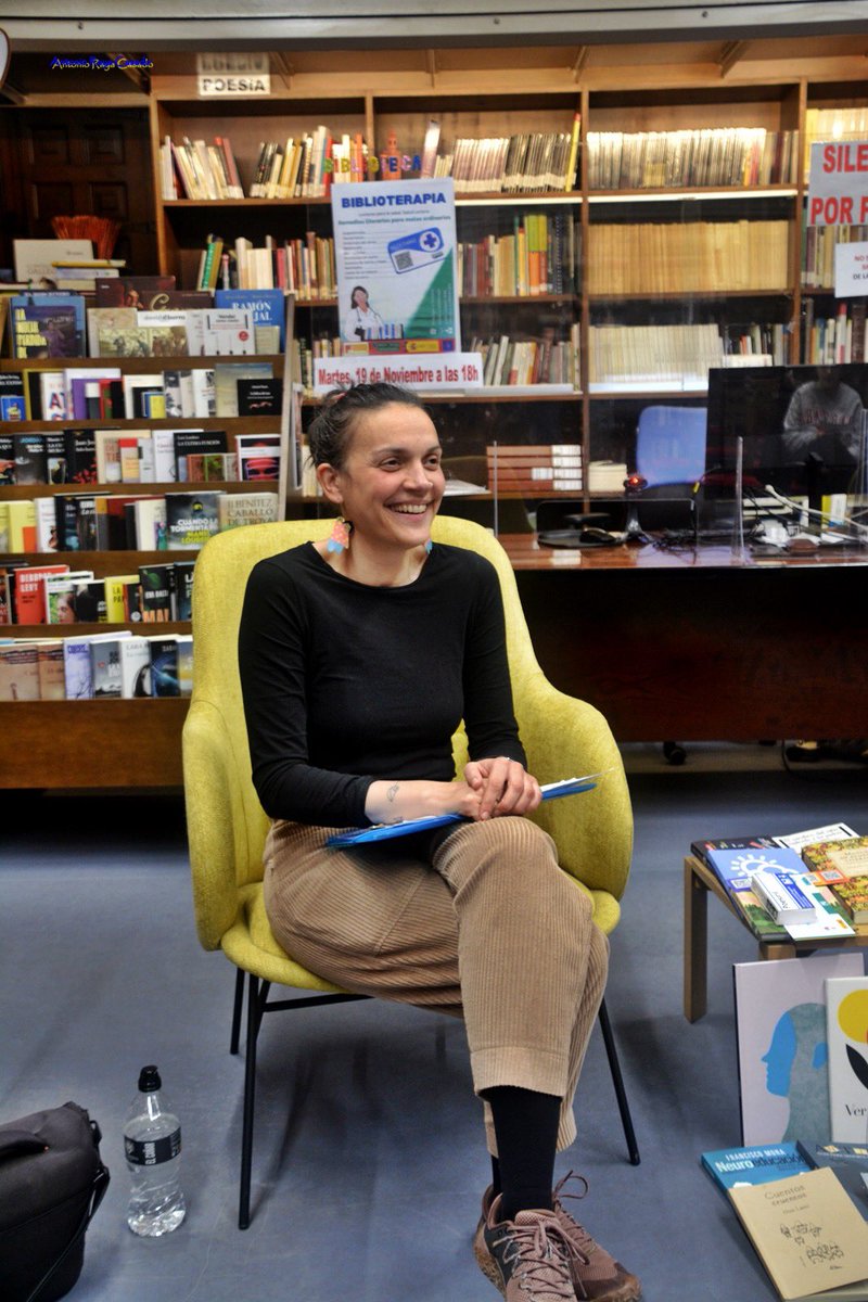 ✨BIBLIOTERAPIA. Remedios literarios para males ordinarios✨ en la #Biblioteca “Hermanos Argensola” de Barbastro dentro del proyecto de <a href="/fundacionGSR/">Fundación GSR</a> en colaboración con <a href="/DPHuesca/">Diputación de Huesca</a> y <a href="/HGSoraya/">Soraya hg</a> desde la sede en el #mediorural #Unpuntocuriosoaragón